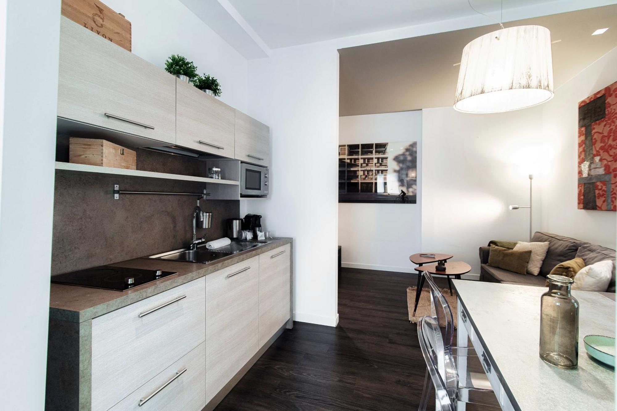 Appartement Rezzonico - By Myhomeincomo *